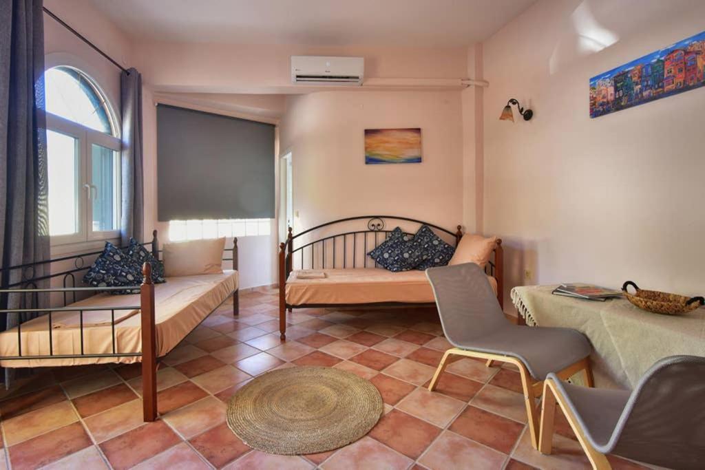 Nafsikas Apartment - Ipsos Beach エクステリア 写真