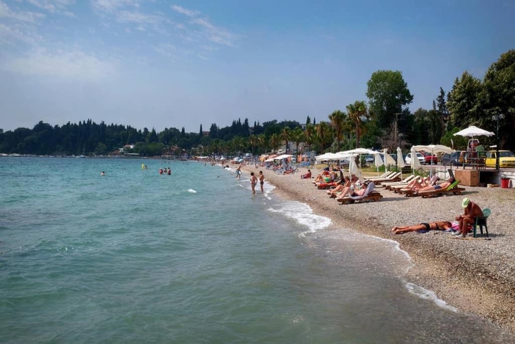 Nafsikas Apartment - Ipsos Beach エクステリア 写真